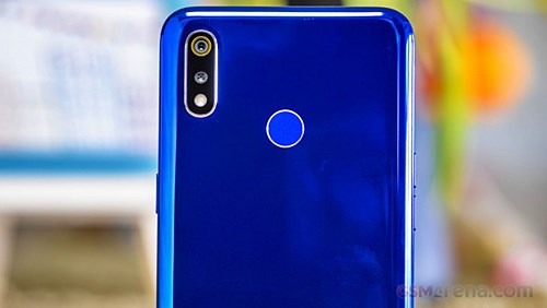 Realme 3 tampak Belakang Realme 3 tampak Belakang