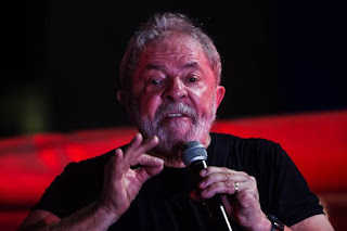 Lula recorre ao TRF4 para não ser preso Lula recorre ao TRF4 para não ser preso