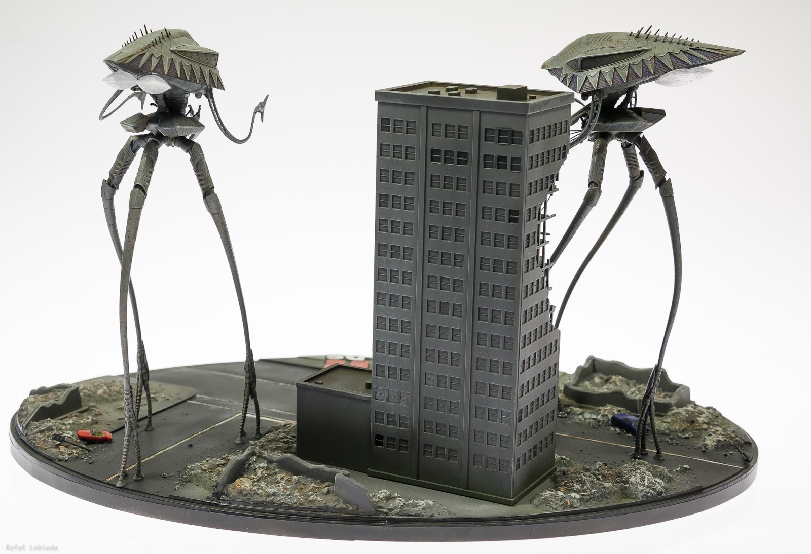 MODEL SECTOR TRIPOD'S ATTACK! ( MODEL SECTOR TRIPOD'S ATTACK! (