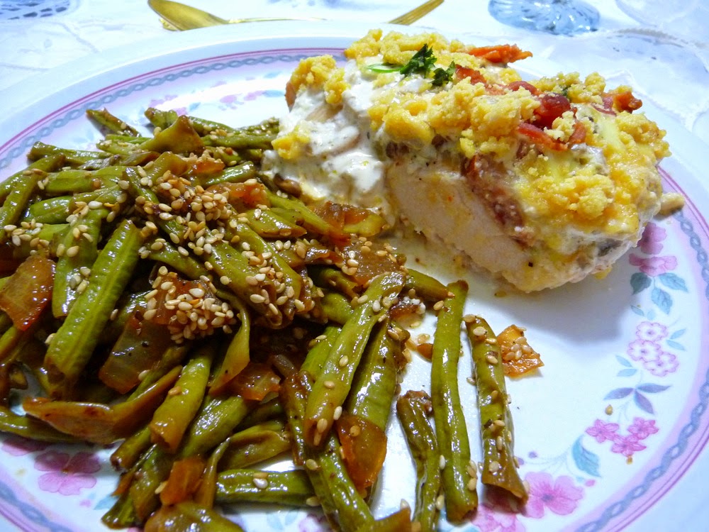 LONG GREEN BEANS WITH SESAME SEEDS