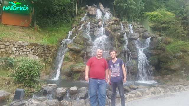 Harun İstenci Ömer Demir SMMM ile birlikte Natürköy'de. Sapanca, Sakarya - Ağustos 2018