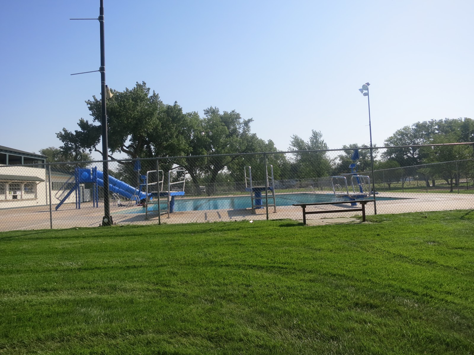 PrunePicker Sterling, Kansas. Two nights and one day.