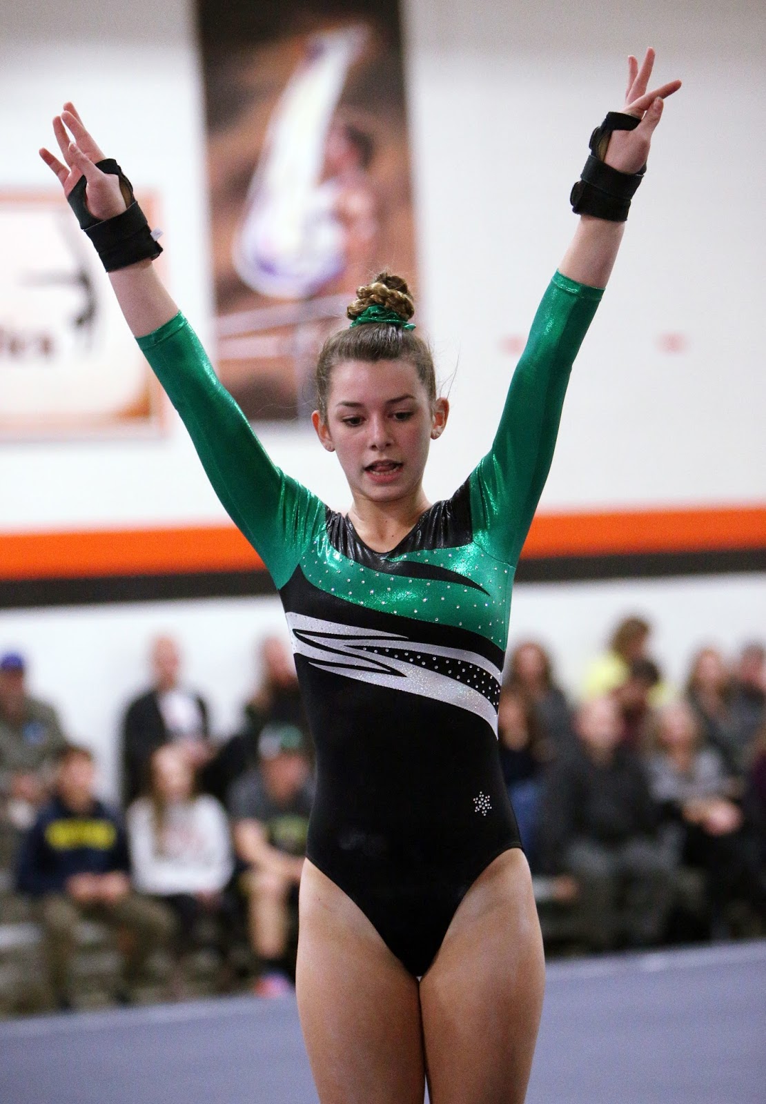 mark-kodiak-ukena-ihsa-varsity-girls-gymnastics-stevenson-vs-libertyville