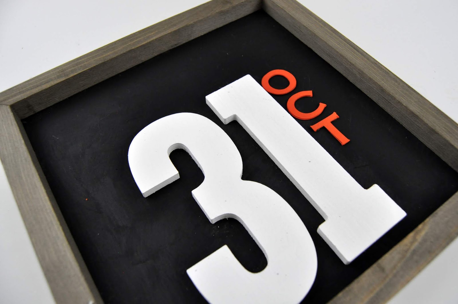 Signs times 1159 How to Create an Oct 31 Halloween Sign | Jen Gallacher