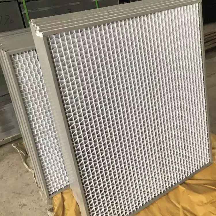 Hebei Cooling Tower Filler Company Empty the cooling tower packing to