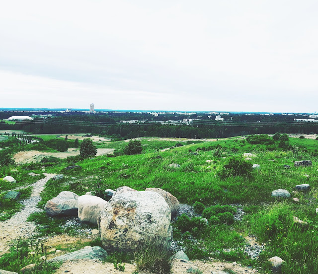 Kaikuja täyttömäellä