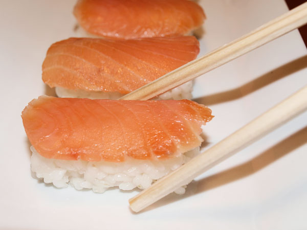 lotería entusiasta blanco Ante mono de sushi: niguiris fáciles de salmón - Jaleo en la Cocina