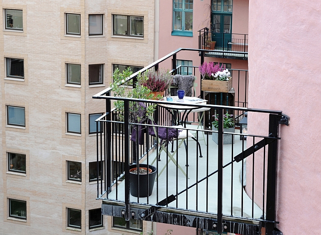 Alvhem apartment balcony design