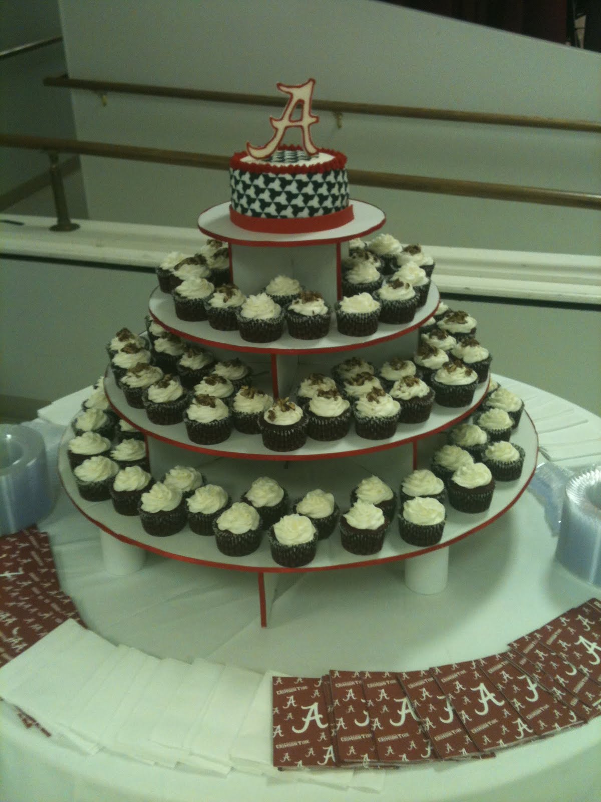 Posh Cupcakes Alabama Grooms Cupcake Tree