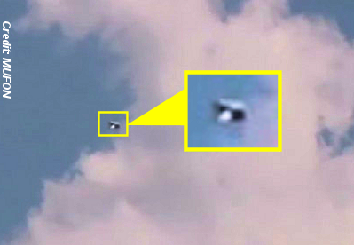UFO Caught On Camera Over Australian Mountain 7-29-14