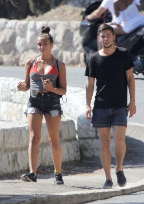 Lourdes Leon With Friends In France Lourdes Leon (Madonna Daughter) was seen taking a walk with friends in Villefranche-sur-Mer, France on Sunday (August 11). The 16-year-old wore jean shorts and a gray tank over a red bik!ni top. She recently blogged about dealing with summertime.
