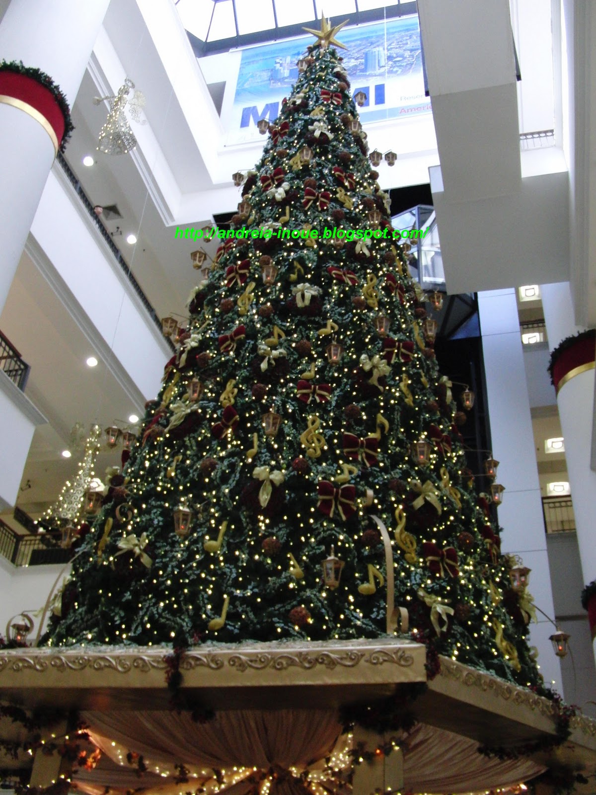 PAPIANDO Decoração Natalina Shopping Pátio Paulista.