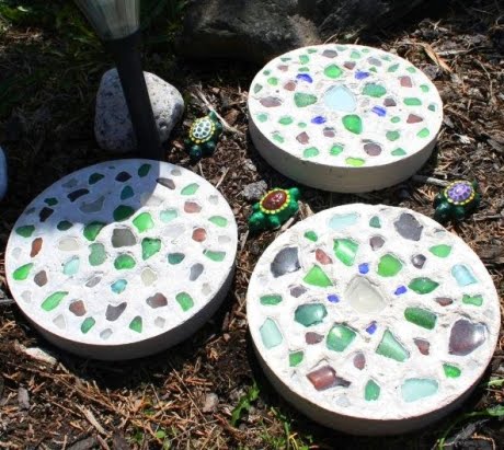 DIY Coastal Garden Stepping Stones