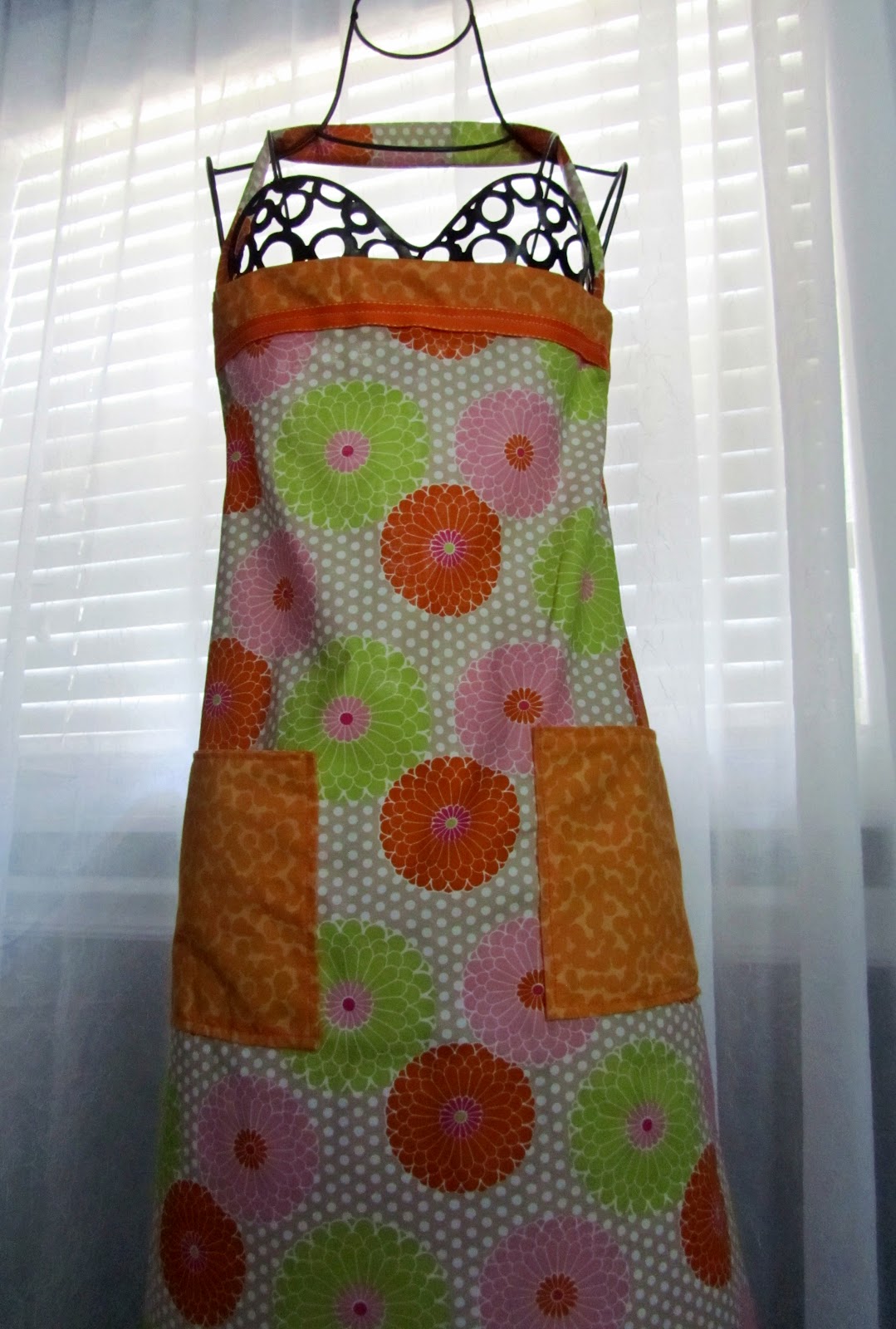 The Stitch Novice FO Flower Apron