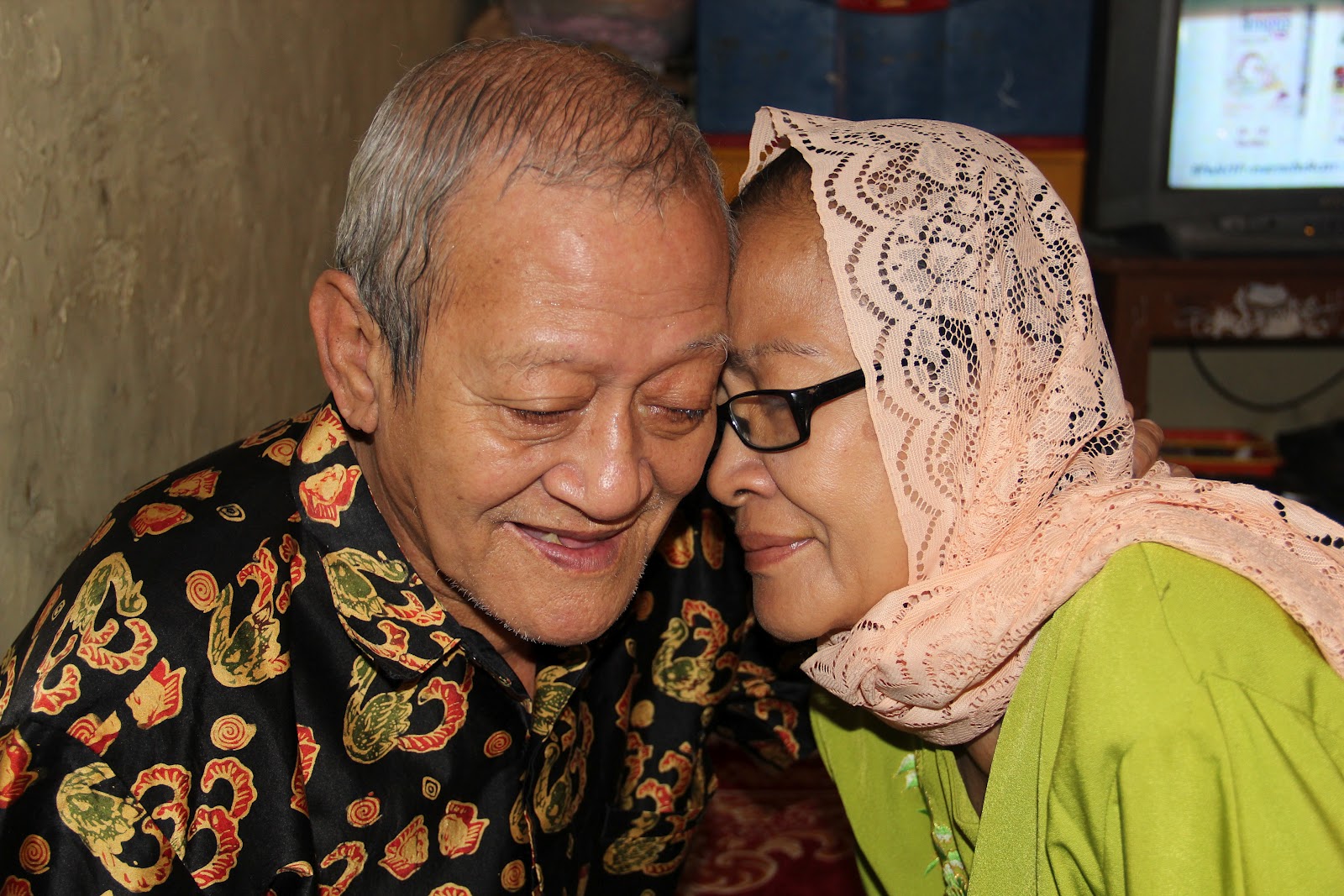 Nenek twitter. Ng3nt0t nenek