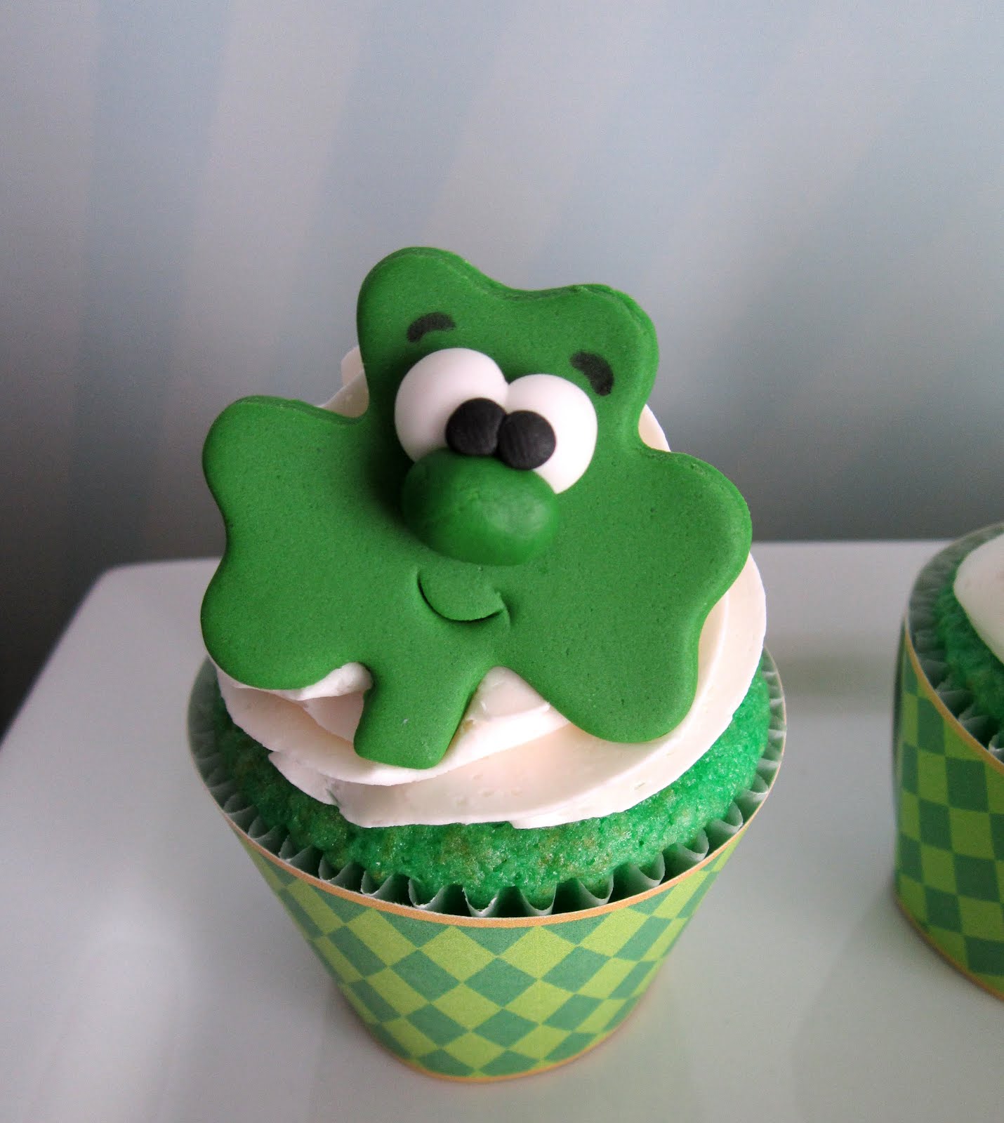Shamrock Cupcake Cake Shamrock Cupcake Cake