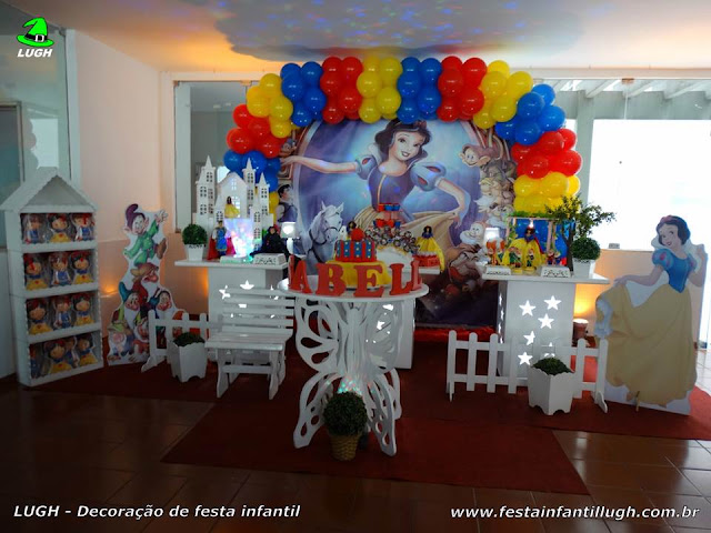 Tema Branca de Neve - Decoração provençal simples Decoração infantil Branca de Neve - Mesa temática de aniversário - Provençal simples
