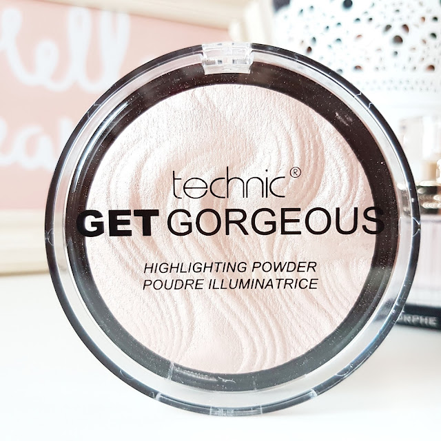 The £2 Highlighter Everyone's About | Technic Get Gorgeous