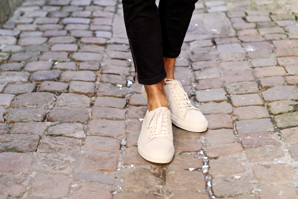 BLOG-MODE-HOMME-dandy-paris-bordeaux-pullcachemire-vert-american-vintage-montre-chevignon-louis-pion-baskets-blanches-agnes-b-style-trench-japonais