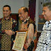 Walikota Tebingtinggi Menerima Penghargaan Terbaik I Atas TLHP Inspektorat Provinsi Sumut