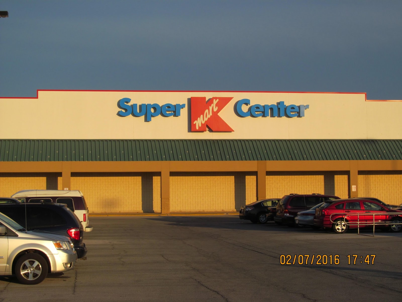 Trip to the Mall Last Super Kmart Center in Illinois Will Be No More