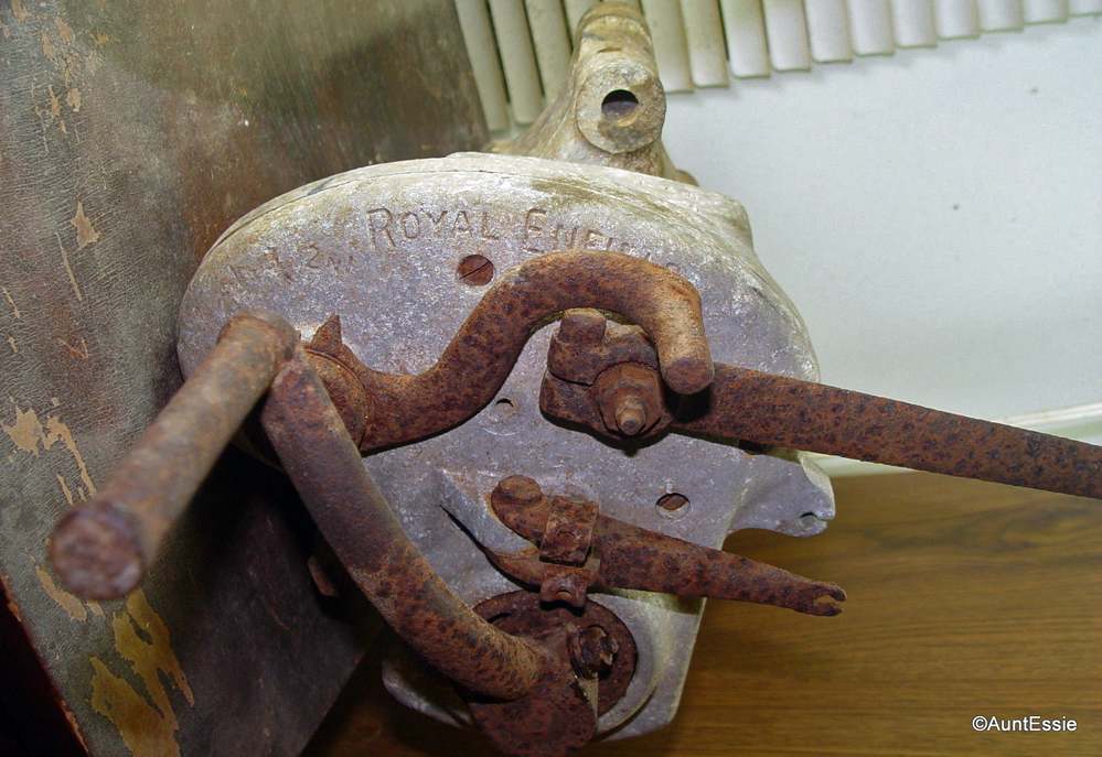 Old Royal Enfield gearbox shows how things changed