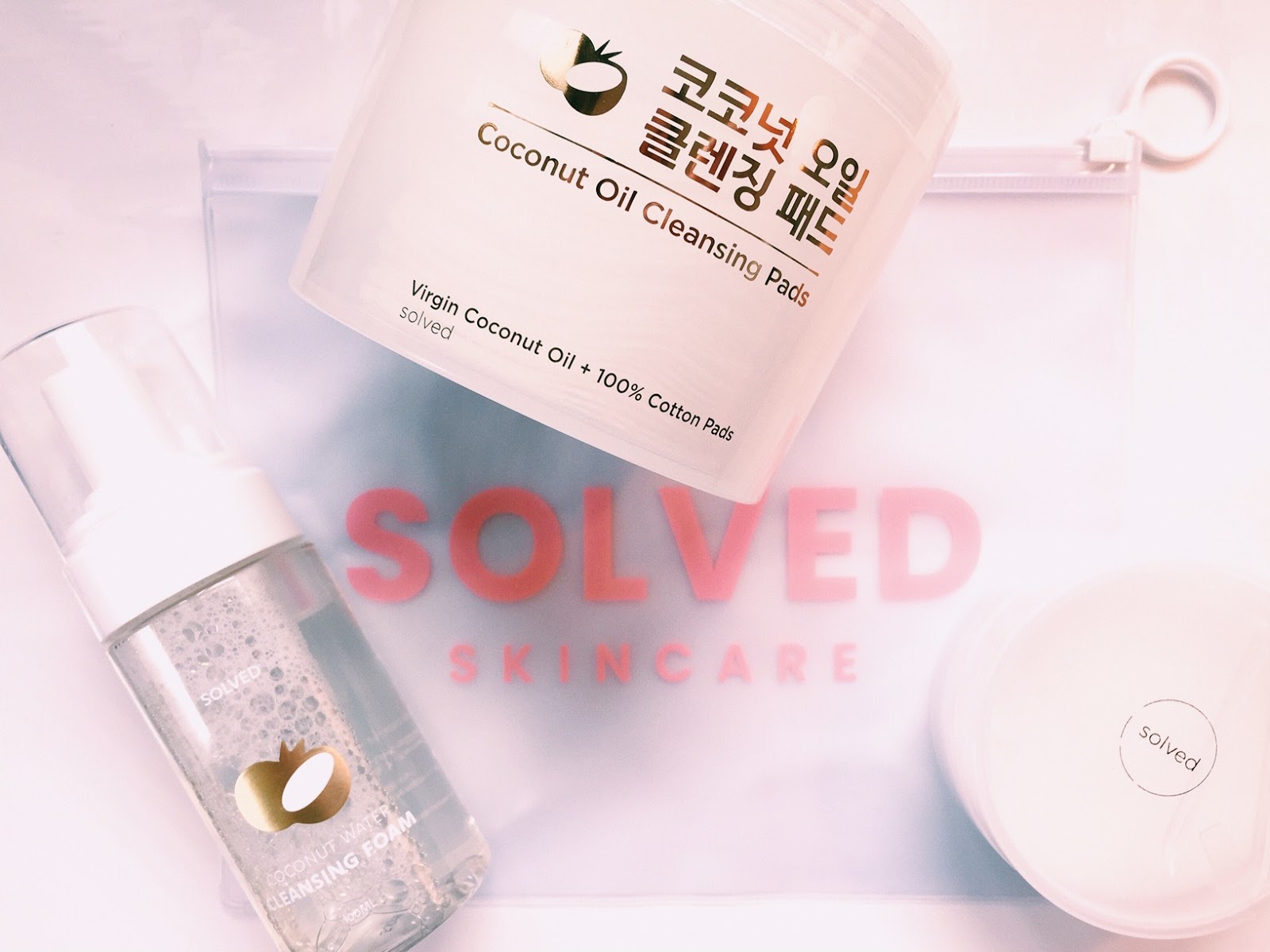 A Woman's Mode De Vie Review of Solved Skin Care Cleansing Duo