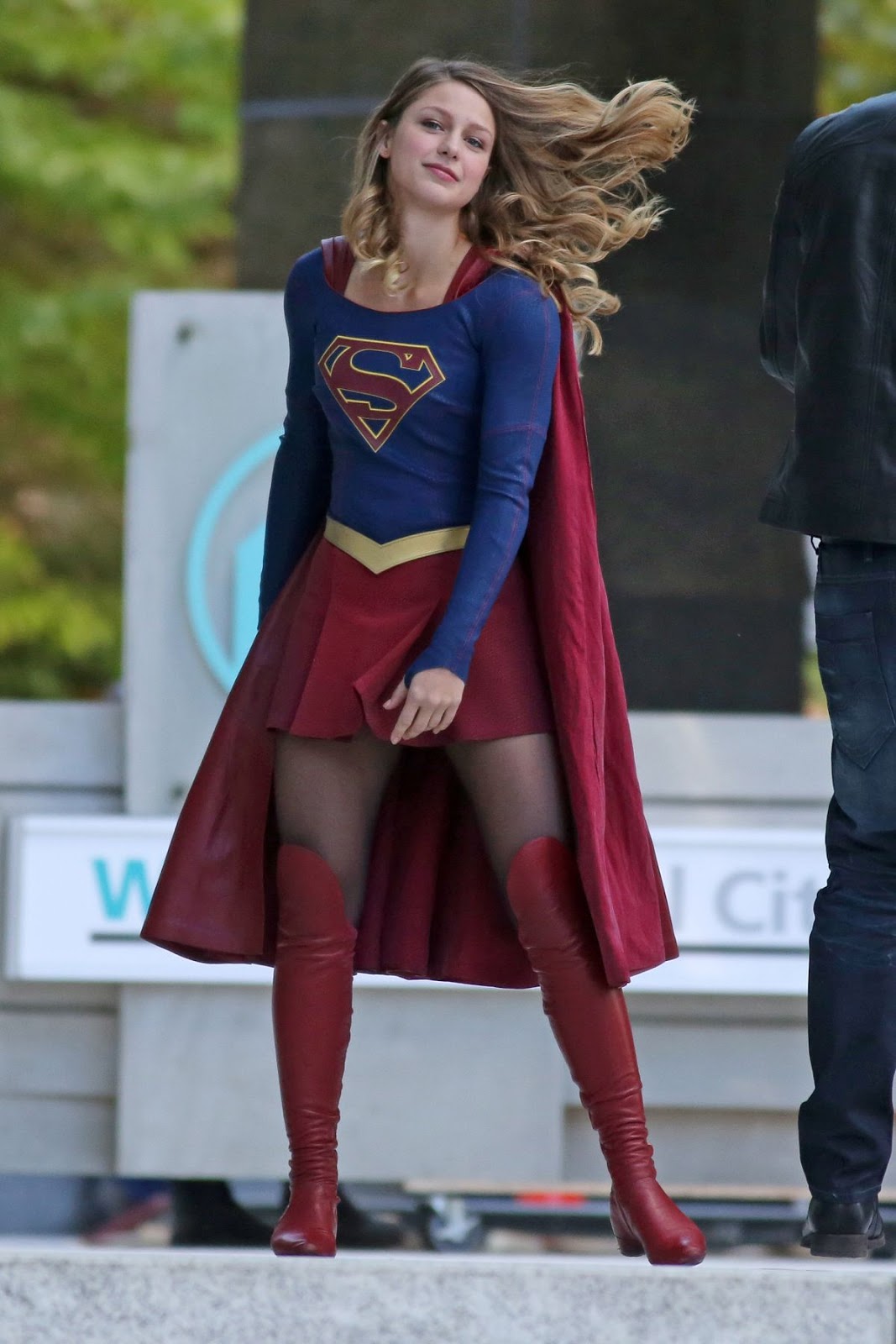Melissa Benoist - 'Supergirl' Set in Vancouver, September 12, 2016