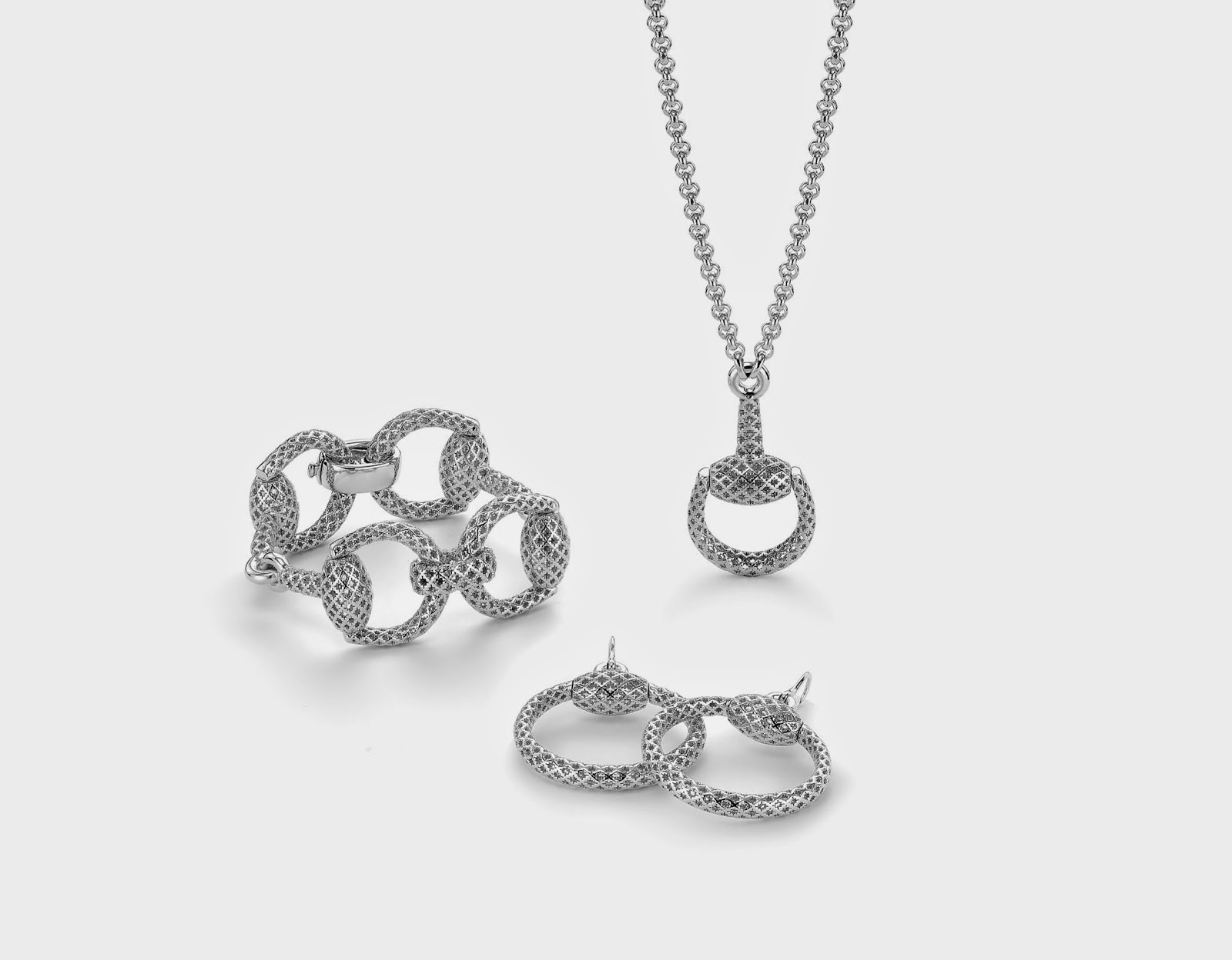 Gucci Immortalises Iconic Horsebit into Jewellery Collections