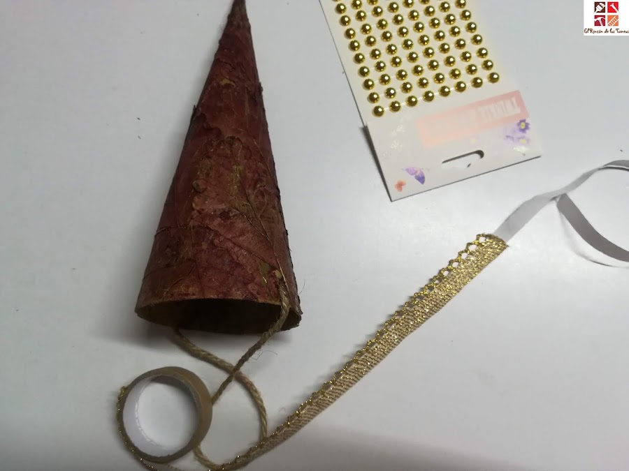 diy arboles navideños de cartón