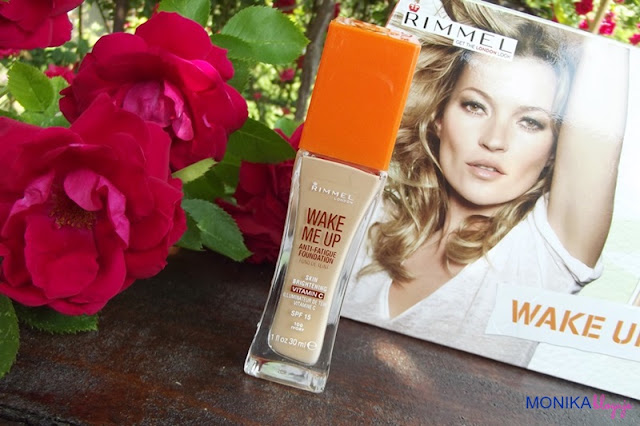 RIMMEL WAKE ME UP 100 IVORY - podkład z wit. C - Monika bloguje...