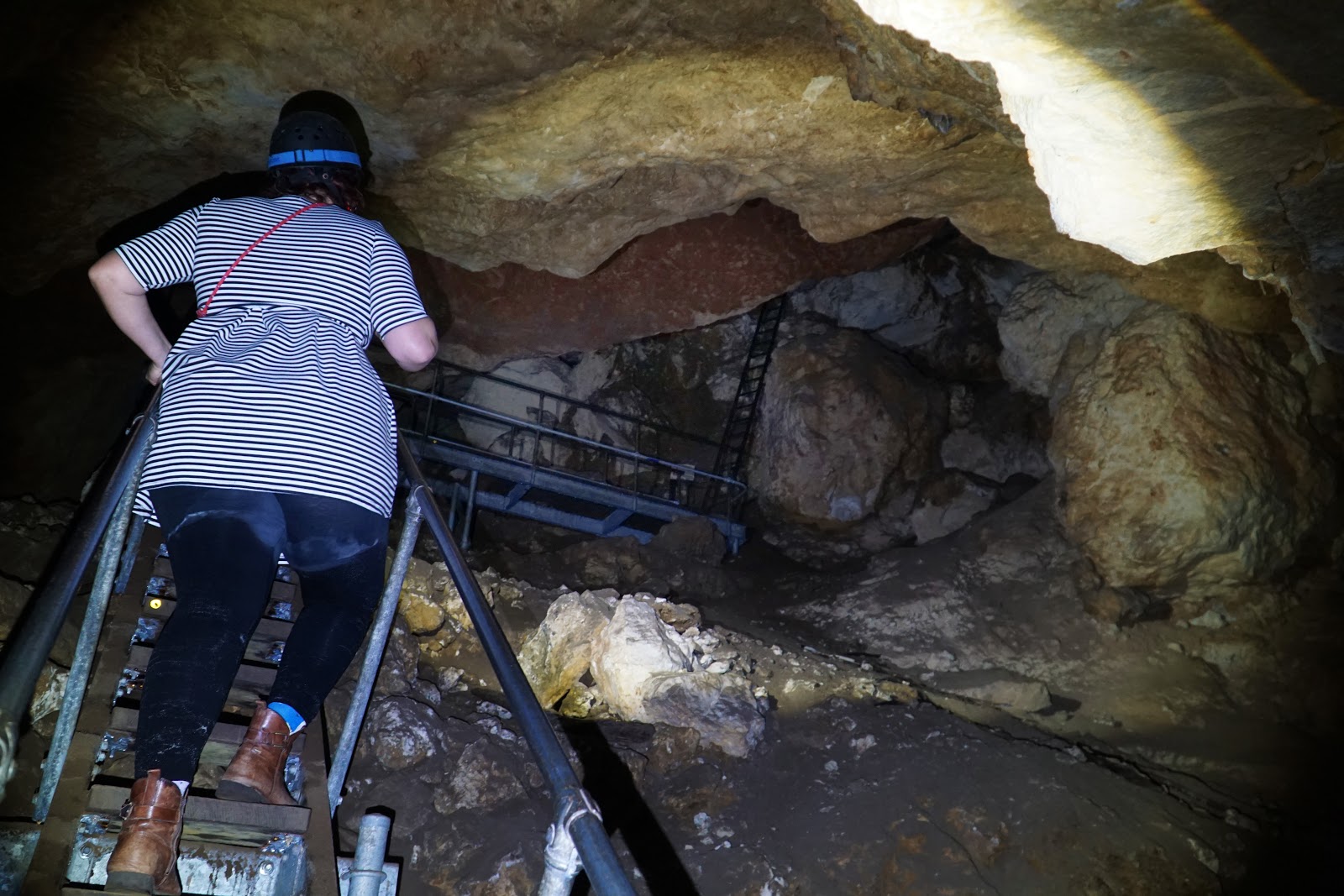 Giants Cave (LeeuwinNaturaliste National Park) The Long Way