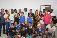 Prefeito de Itaetê inaugura quadra esportiva no distrito Bandeira de Melo Prefeito de Itaetê inaugura quadra