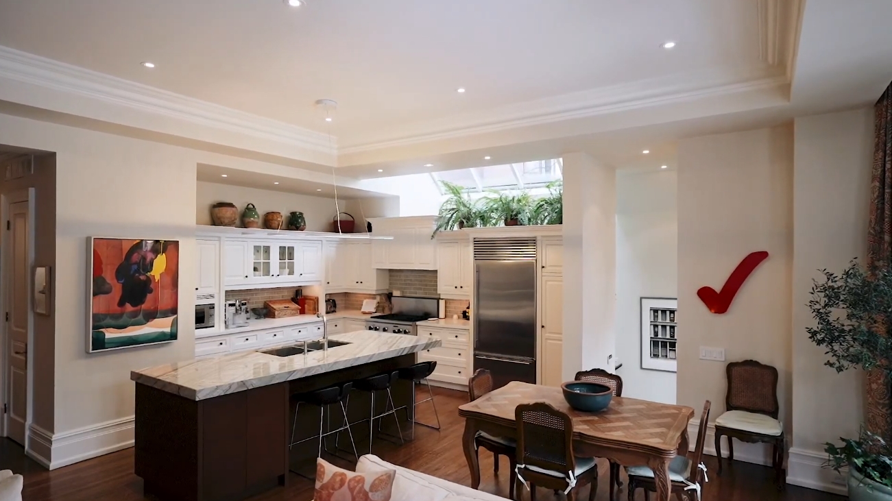 Luxury Home Interior Design Tour vs. 88 South Drive, Toronto, Ontario - Sotheby's International Realty Canada