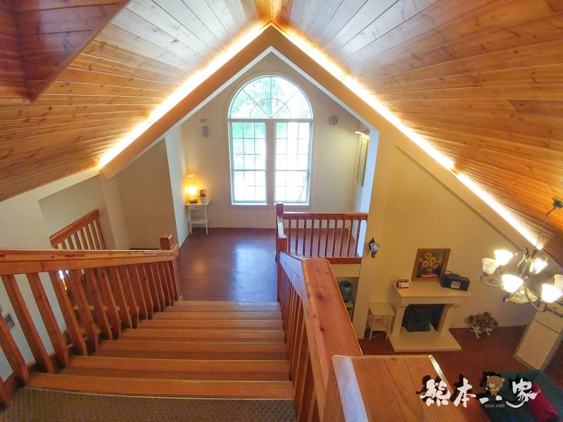 苗栗飛牛牧場親子住宿|牧場原墅家庭房|森林芬多精相伴的童趣屋