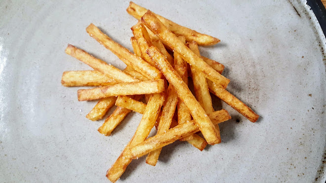 hickory, pomme, h/être et cerisier pour un ar/ôme de fum/ée optimal lors de la cuisson. M/élange de frites fum/ées de qualit/é sup/érieure