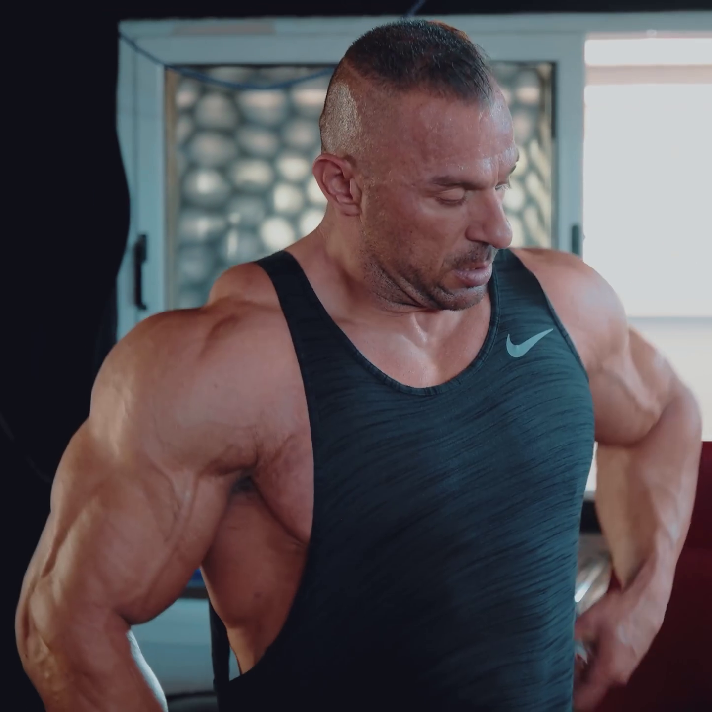 Muscle Lover TurkishCypriot bodybuilder Murat Senyigit