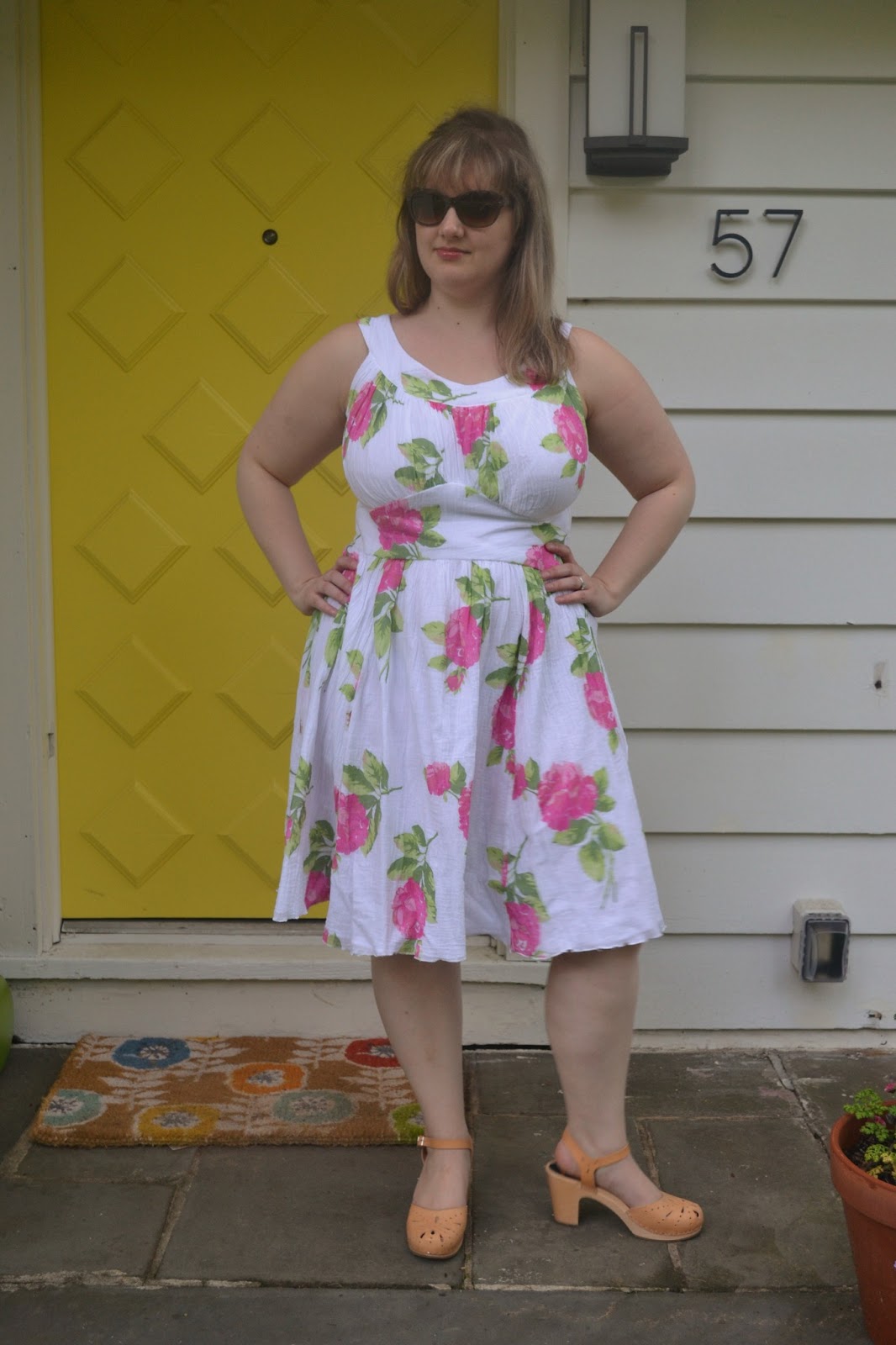 Erika Made It: Flower Chantilly Dress