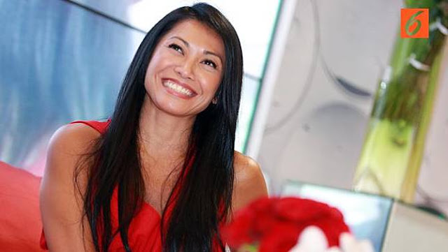 Anggun C Sasmi Resmi Menikah untuk Keempat Kalinya Anggun C Sasmi Resmi Menikah untuk Keempat Kalinya