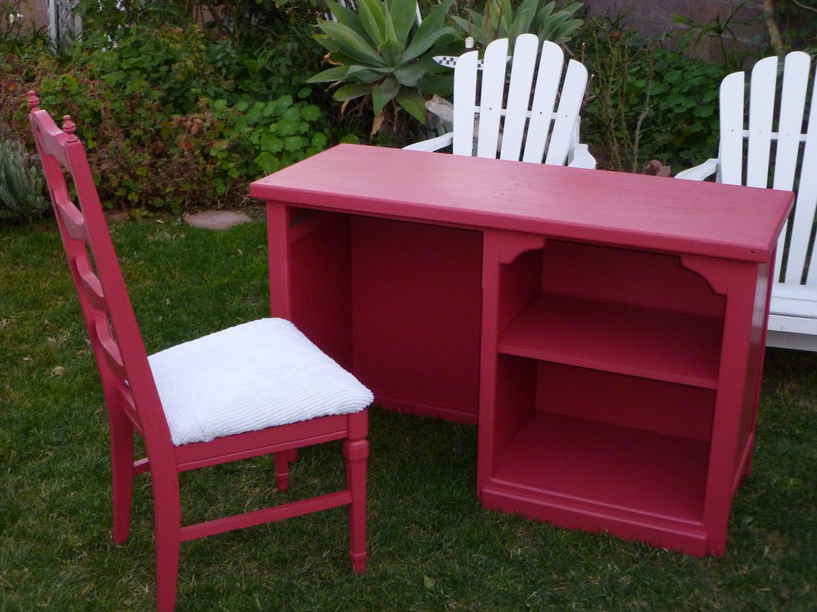 Shabby To Chic Treasures: ~~Pink Desk and Chair Awesome
