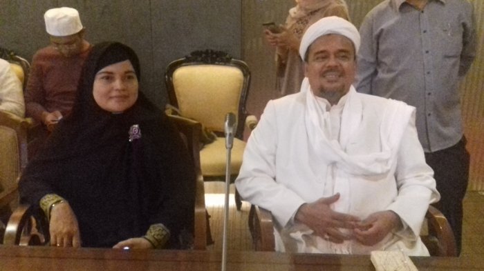 Rumah Tangga sempat Memanas, Istri Habib Rizieq Naik Pitam dengar Kasus Suaminya sendiri Rumah Tangga sempat Memanas, Istri Habib Rizieq Naik Pitam dengar Kasus Suaminya sendiri
