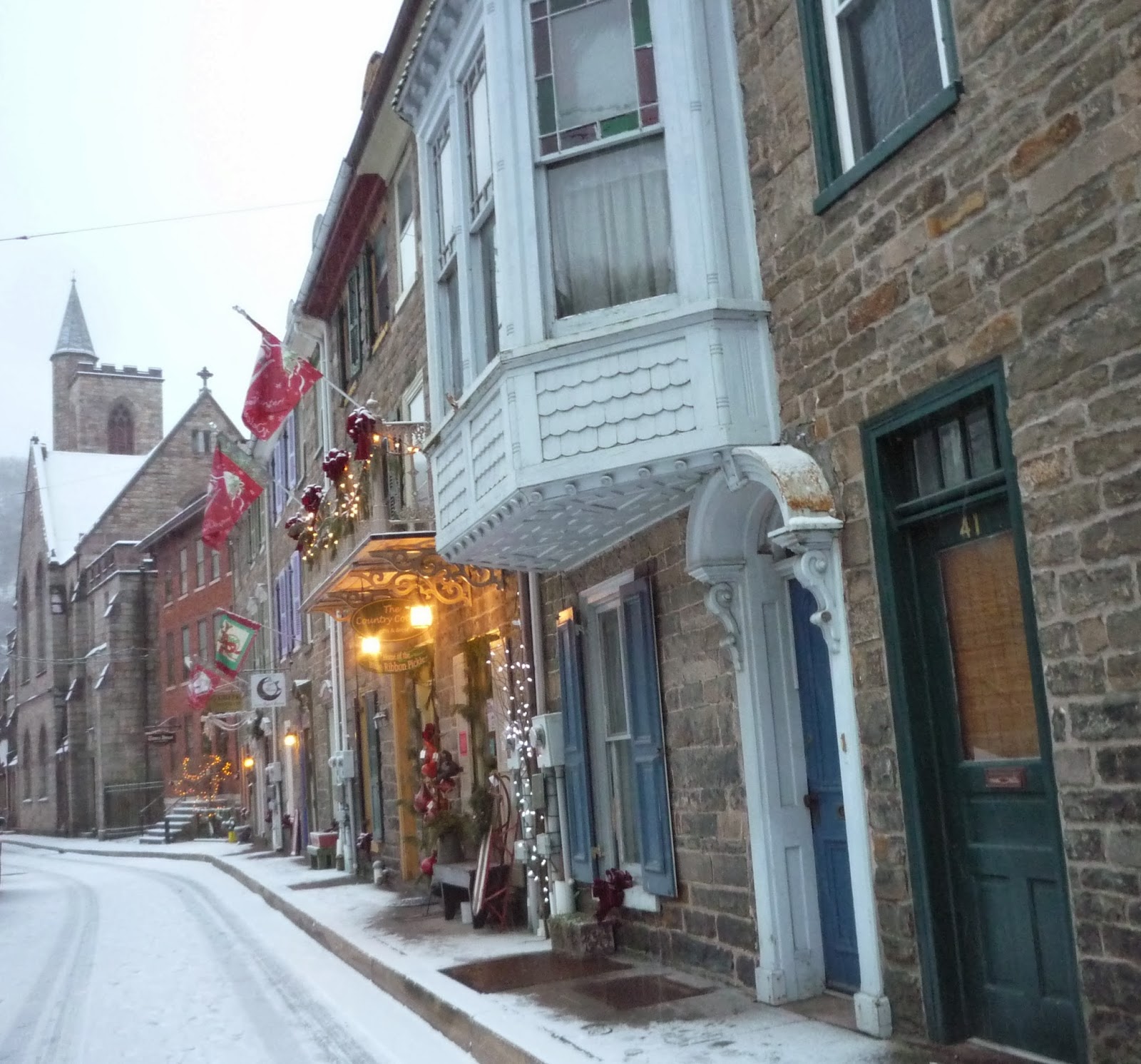 Moonbeams in a Jar Olde Time Christmas, Jim Thorpe, Pa