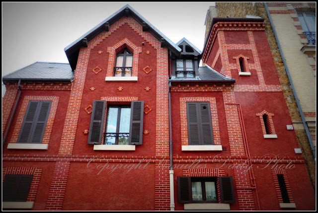 Red house Versailles