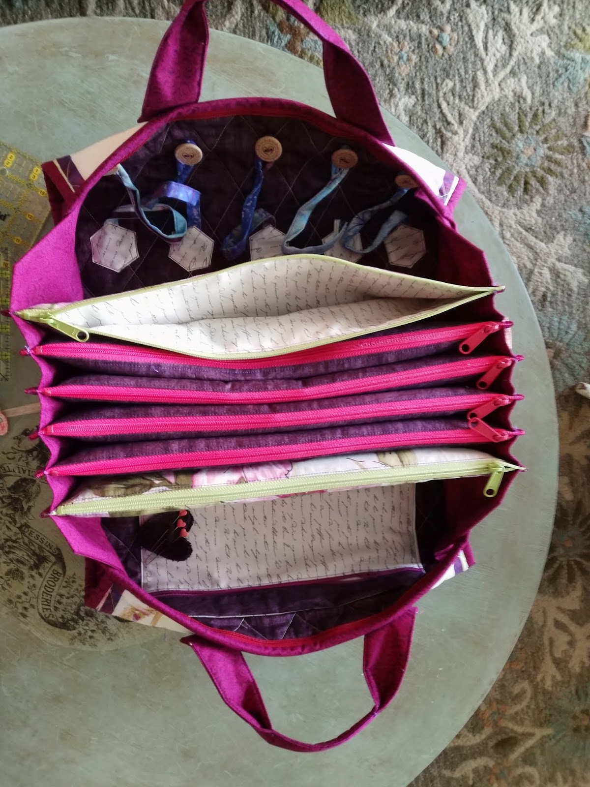 She's just a girl who creates... My Quilters Bee Bag completed