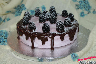 Tarta de moras y chocolate.