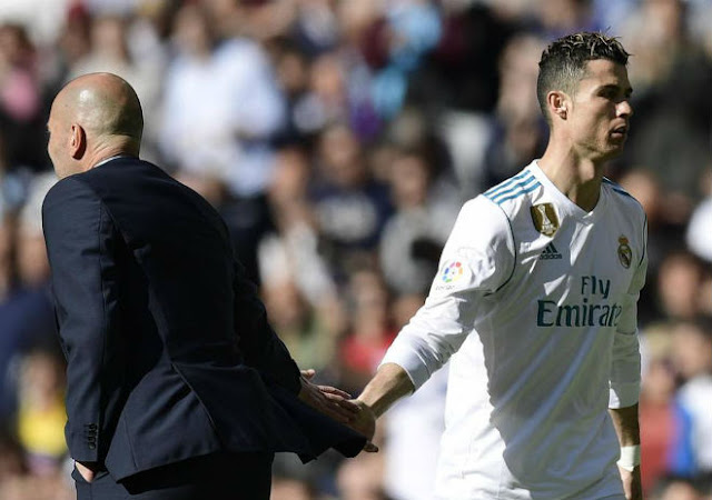 Chấn động Real Madrid: “Ông trùm” nào khiến người hùng Zidane phải ra đi? 2 Chấn động Real Madrid: “Ông trùm” nào khiến người hùng Zidane phải ra đi? 2