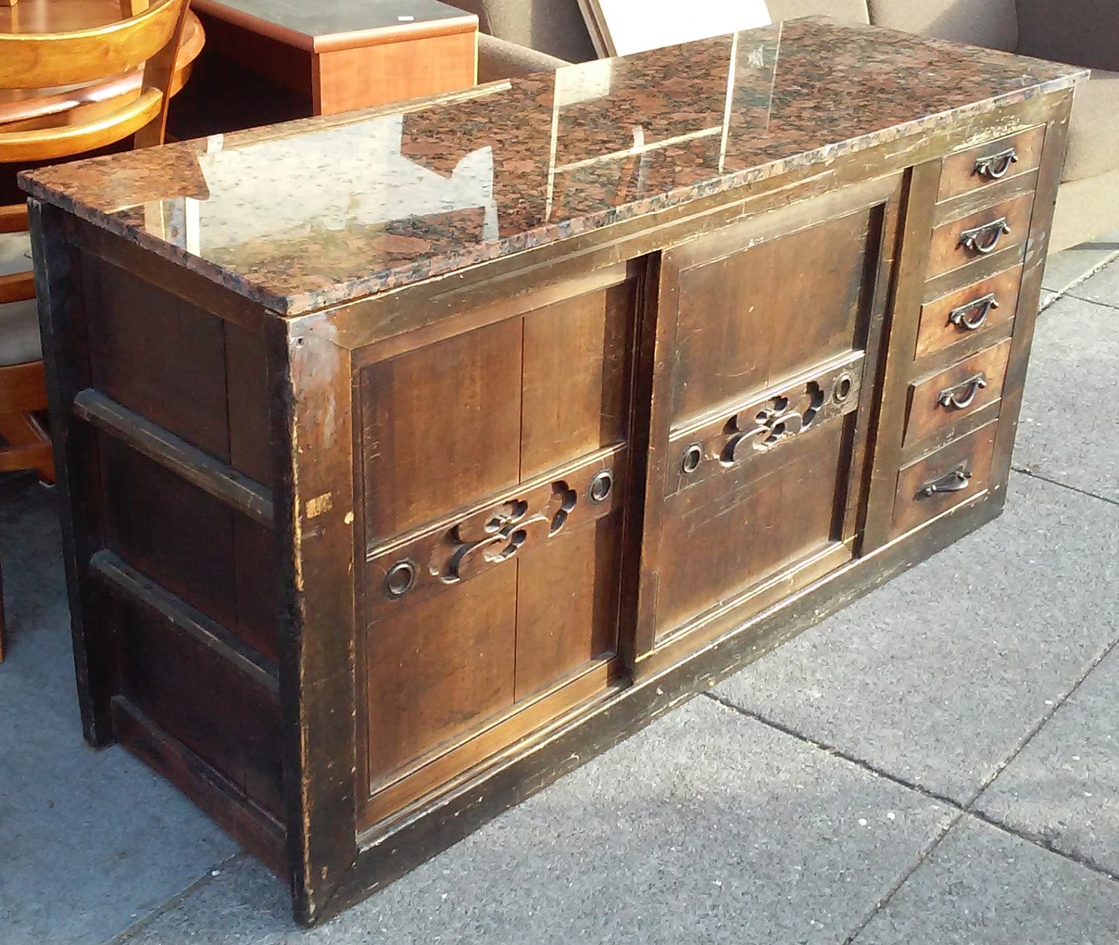 UHURU FURNITURE & COLLECTIBLES SOLD 11540 Rustic 58 x 30 x 20" Deep