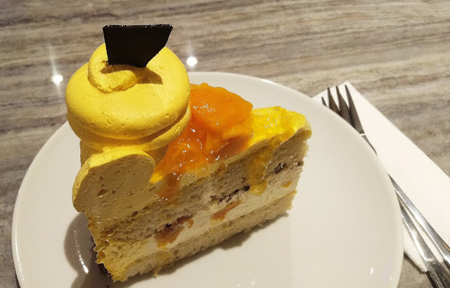 Nord's Bread Hub Mango Sensation Cake