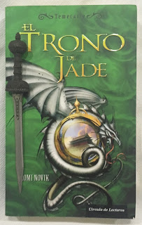 Portada del libro El Trono de Jade, de Naomi Novik
