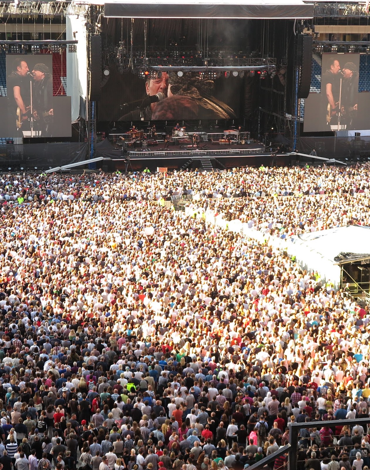 Glasgow Punter Bruce Springsteen The River Tour. Hampden Park